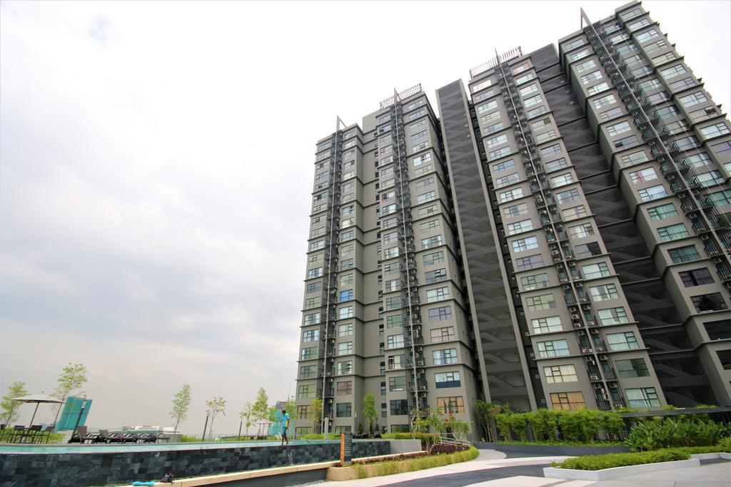 Hyve Soho Suites ไซเบอร์จายา ภายนอก รูปภาพ