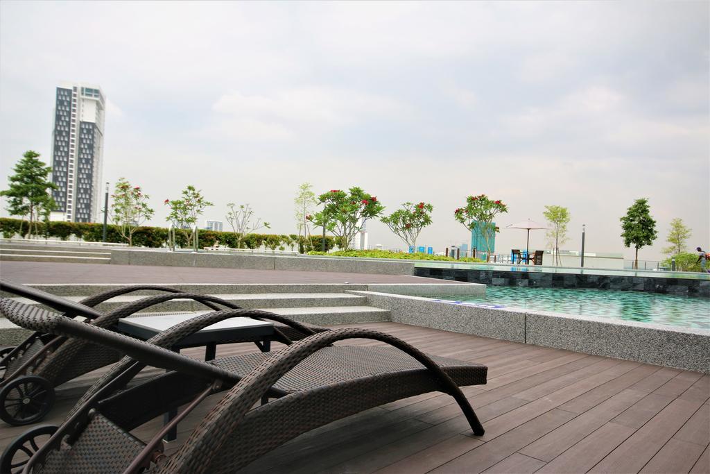 Hyve Soho Suites ไซเบอร์จายา ภายนอก รูปภาพ