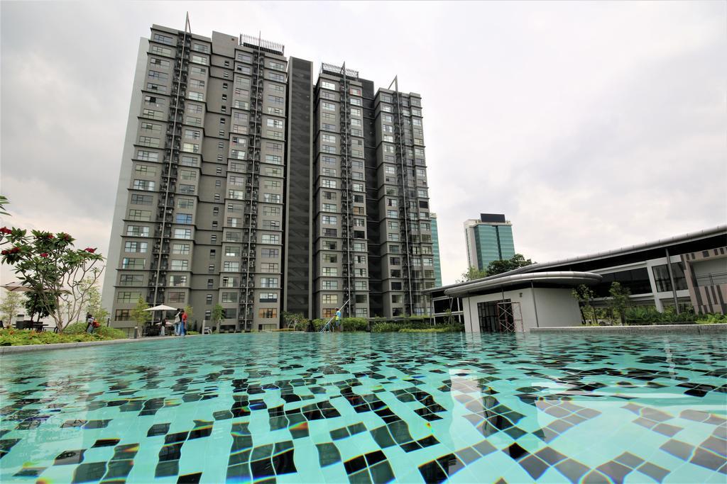 Hyve Soho Suites ไซเบอร์จายา ภายนอก รูปภาพ